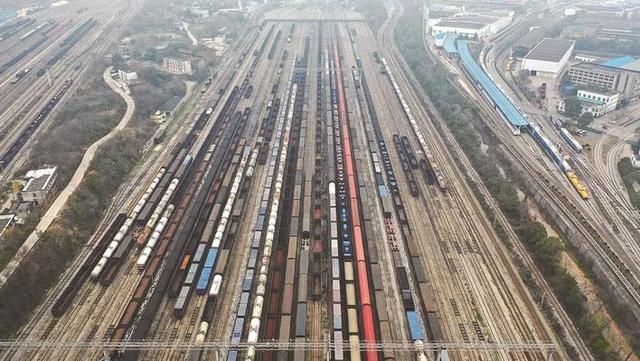 构建物流枢纽体系 湖南株洲高质量推进综合货运枢纽补链强火狐电竞链(图1) 构建物流枢纽体系 湖南株洲高质量推进综合货运枢纽补链强火狐电竞链(图1)